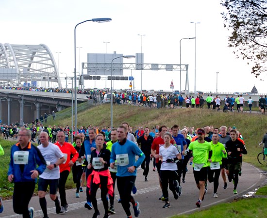 Sportievelingen mogen los op Rotterdamse bruggen